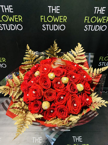 Amor (24 Deluxe Red Roses)